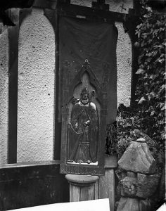 Effigy_of_St_David,*_Plas_Newydd,_Llangollen_NLW3361507